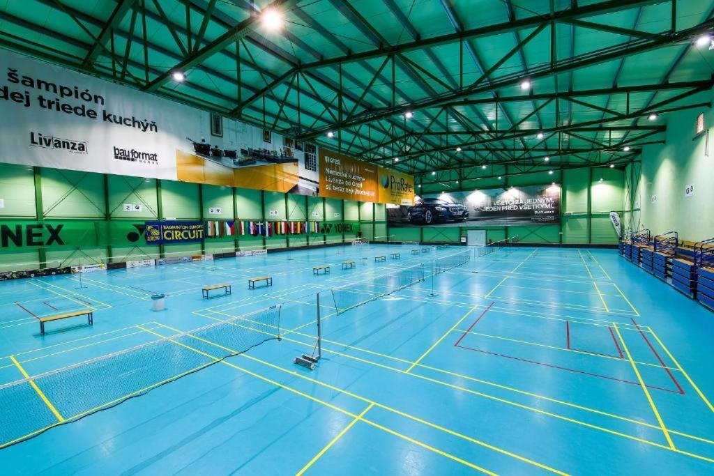 Penzion Arenaostrov Trencin Bagian luar foto